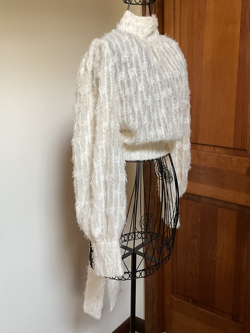 HYFVE Cozy Ivory Textured Fuzzy Top, Small - Picture 1 of 5